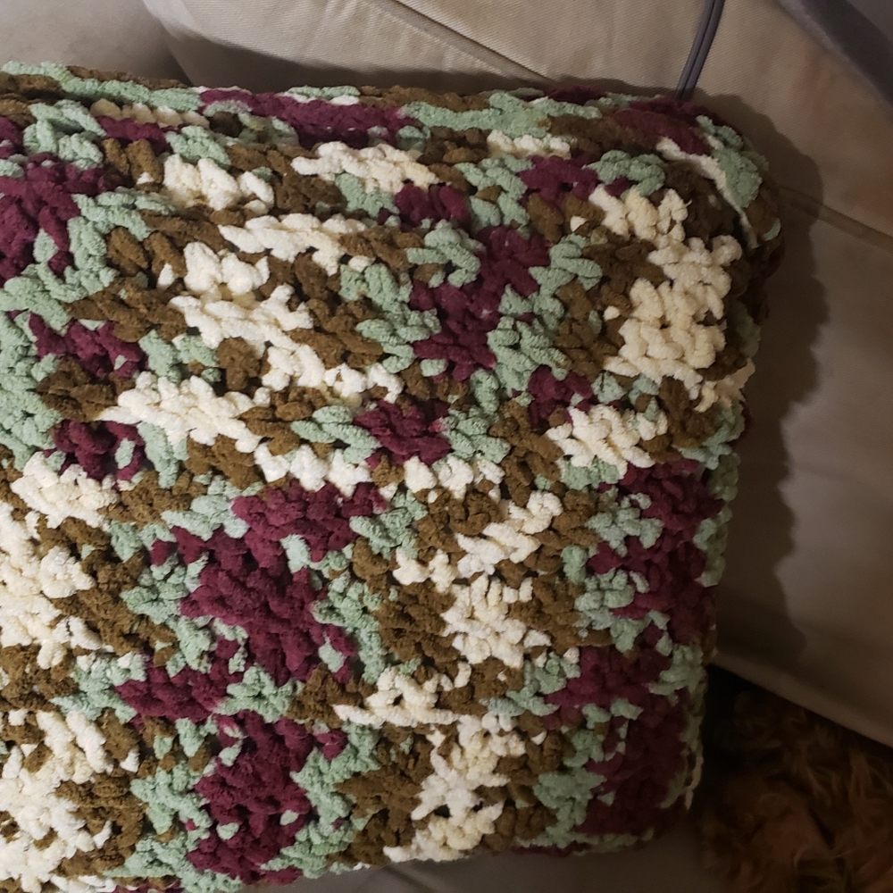 Crochetted pillow